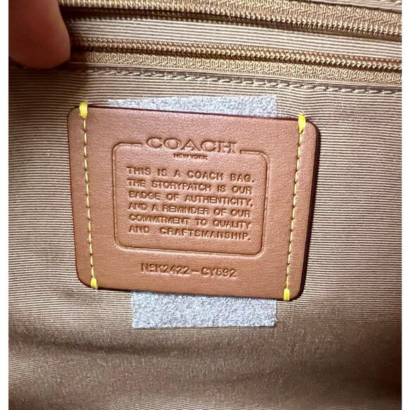 Coach Signature Cherry Rowan - Picture 7 of 8